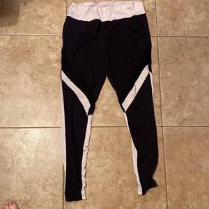Shein leggings size XL